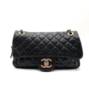 ✨$2800✨ Chanel Crumpled Grained Calfskin Quilted Medium Shiva Flap